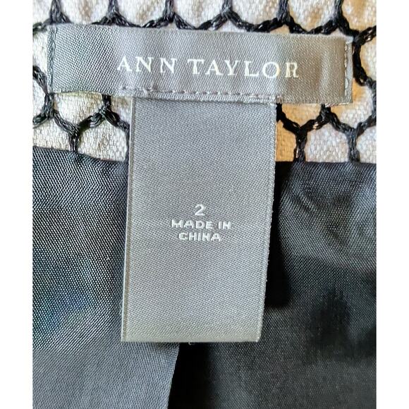 ANN TAYLOR Crop Swing Blazer 2 White Black Silk Embroidered Honeycomb Pattern - Picture 9 of 11